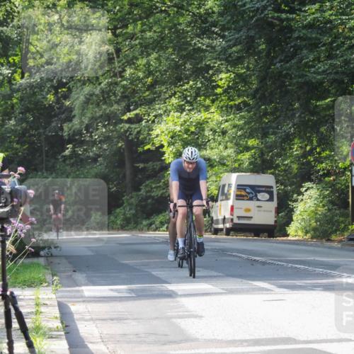 08.09.2024 - Stadtparktriathlon Zöllner http://msf.ph/oto/7001518 08.09.2024 11:09:39 Radfahren 393, 445, 458, 479, 484, 493, 537 meine-sportfotos.de