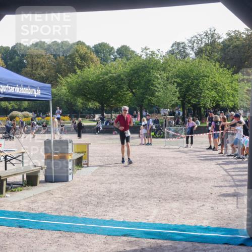 08.09.2024 - Stadtparktriathlon Luisa Fischer http://msf.ph/oto/7001587 08.09.2024 12:15:28 Ziel 509 meine-sportfotos.de