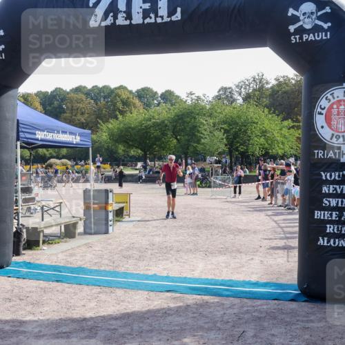 08.09.2024 - Stadtparktriathlon Luisa Fischer http://msf.ph/oto/7001591 08.09.2024 12:15:28 Ziel 509 meine-sportfotos.de