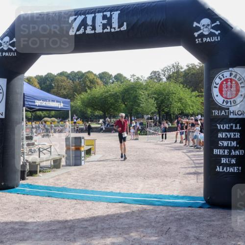 08.09.2024 - Stadtparktriathlon Luisa Fischer http://msf.ph/oto/7001601 08.09.2024 12:15:28 Ziel 509 meine-sportfotos.de