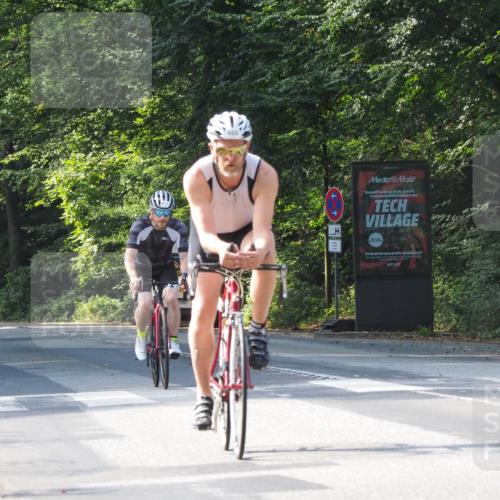 08.09.2024 - Stadtparktriathlon Zöllner http://msf.ph/oto/7001611 08.09.2024 11:10:16 Radfahren 406, 411, 432, 439, 465, 468, 536 meine-sportfotos.de