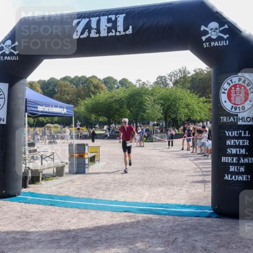 08.09.2024 - Stadtparktriathlon Luisa Fischer http://msf.ph/oto/7001614 08.09.2024 12:15:29 Ziel 509 meine-sportfotos.de