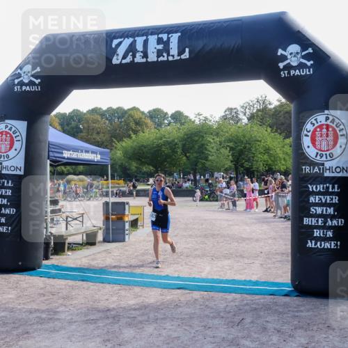 08.09.2024 - Stadtparktriathlon Luisa Fischer http://msf.ph/oto/7001720 08.09.2024 12:17:47 Ziel 574 meine-sportfotos.de