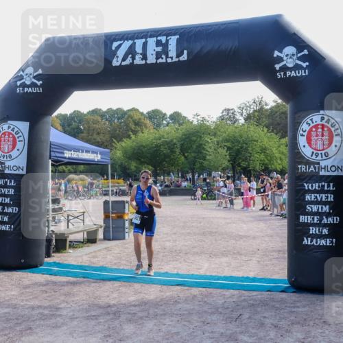 08.09.2024 - Stadtparktriathlon Luisa Fischer http://msf.ph/oto/7001726 08.09.2024 12:17:48 Ziel 574 meine-sportfotos.de