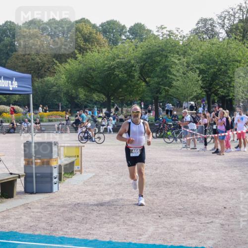 08.09.2024 - Stadtparktriathlon Luisa Fischer http://msf.ph/oto/7001839 08.09.2024 12:19:32 Ziel 468 meine-sportfotos.de