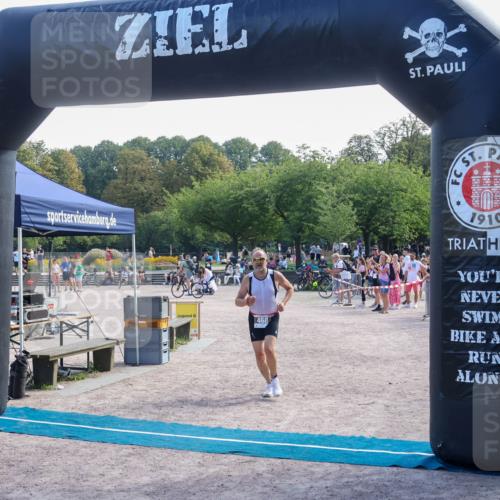 08.09.2024 - Stadtparktriathlon Luisa Fischer http://msf.ph/oto/7001852 08.09.2024 12:19:33 Ziel 468 meine-sportfotos.de