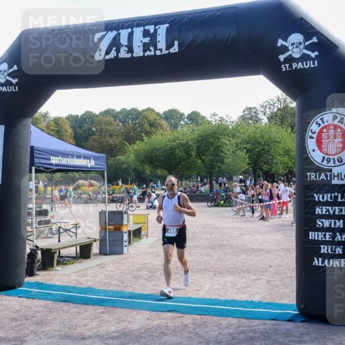 08.09.2024 - Stadtparktriathlon Luisa Fischer http://msf.ph/oto/7001866 08.09.2024 12:19:33 Ziel 468 meine-sportfotos.de