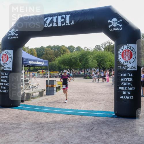 08.09.2024 - Stadtparktriathlon Luisa Fischer http://msf.ph/oto/7001941 08.09.2024 12:19:42 Ziel 630 meine-sportfotos.de