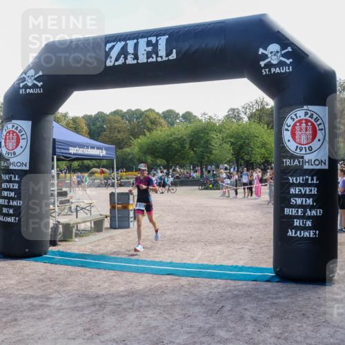 08.09.2024 - Stadtparktriathlon Luisa Fischer http://msf.ph/oto/7001946 08.09.2024 12:19:42 Ziel 630 meine-sportfotos.de