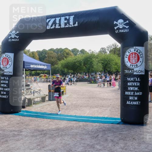 08.09.2024 - Stadtparktriathlon Luisa Fischer http://msf.ph/oto/7001952 08.09.2024 12:19:42 Ziel 630 meine-sportfotos.de