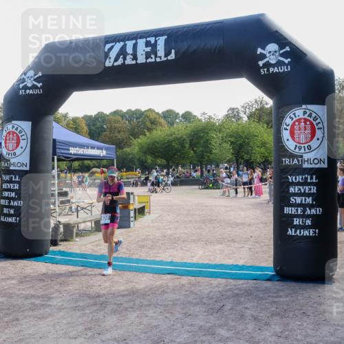 08.09.2024 - Stadtparktriathlon Luisa Fischer http://msf.ph/oto/7001954 08.09.2024 12:19:43 Ziel 630 meine-sportfotos.de