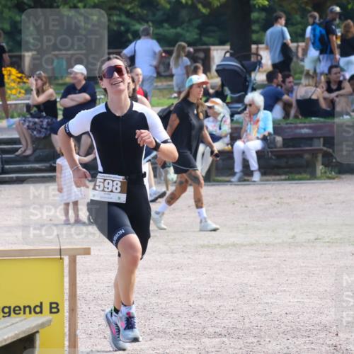 08.09.2024 - Stadtparktriathlon Luisa Fischer http://msf.ph/oto/7001957 08.09.2024 12:20:10 Ziel 598 meine-sportfotos.de