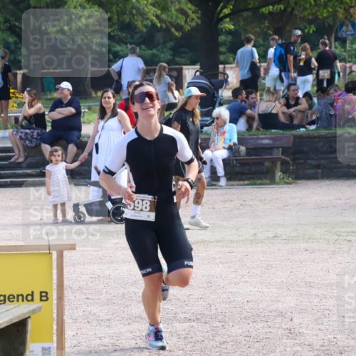 08.09.2024 - Stadtparktriathlon Luisa Fischer http://msf.ph/oto/7001961 08.09.2024 12:20:10 Ziel 598 meine-sportfotos.de