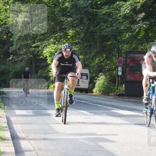 08.09.2024 - Stadtparktriathlon Zöllner http://msf.ph/oto/7001998 08.09.2024 11:12:29 Radfahren 463, 471, 554 meine-sportfotos.de
