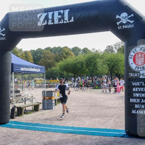 08.09.2024 - Stadtparktriathlon Luisa Fischer http://msf.ph/oto/7002005 08.09.2024 12:20:12 Ziel 598 meine-sportfotos.de