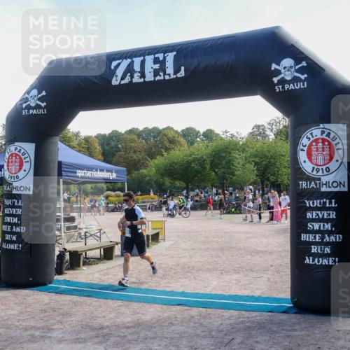 08.09.2024 - Stadtparktriathlon Luisa Fischer http://msf.ph/oto/7002012 08.09.2024 12:20:13 Ziel 598 meine-sportfotos.de
