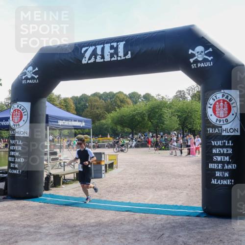 08.09.2024 - Stadtparktriathlon Luisa Fischer http://msf.ph/oto/7002018 08.09.2024 12:20:13 Ziel 598 meine-sportfotos.de
