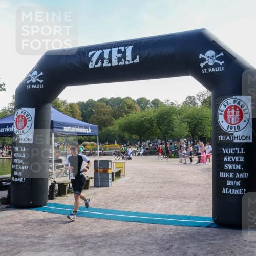 08.09.2024 - Stadtparktriathlon Luisa Fischer http://msf.ph/oto/7002022 08.09.2024 12:20:13 Ziel 598 meine-sportfotos.de