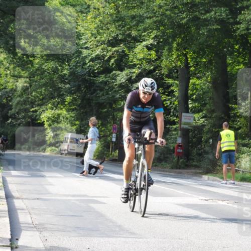 08.09.2024 - Stadtparktriathlon Zöllner http://msf.ph/oto/7002040 08.09.2024 11:12:35 Radfahren 511, 554 meine-sportfotos.de