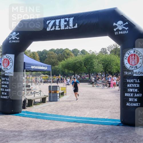 08.09.2024 - Stadtparktriathlon Luisa Fischer http://msf.ph/oto/7002055 08.09.2024 12:20:36 Ziel 642 meine-sportfotos.de