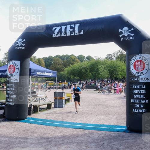 08.09.2024 - Stadtparktriathlon Luisa Fischer http://msf.ph/oto/7002072 08.09.2024 12:20:36 Ziel 642 meine-sportfotos.de