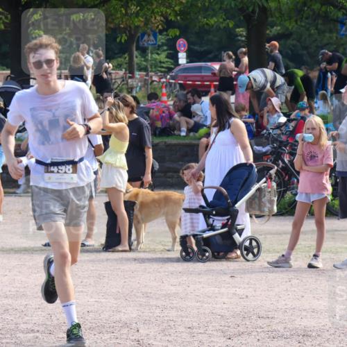 08.09.2024 - Stadtparktriathlon Luisa Fischer http://msf.ph/oto/7002252 08.09.2024 12:22:34 Ziel 498 meine-sportfotos.de