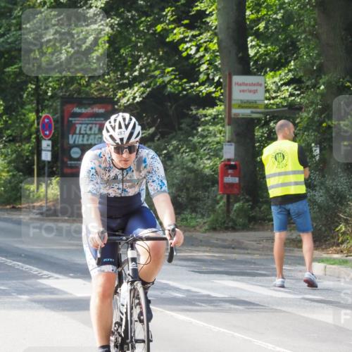 08.09.2024 - Stadtparktriathlon Zöllner http://msf.ph/oto/7002265 08.09.2024 11:15:19 Radfahren 487, 543 meine-sportfotos.de