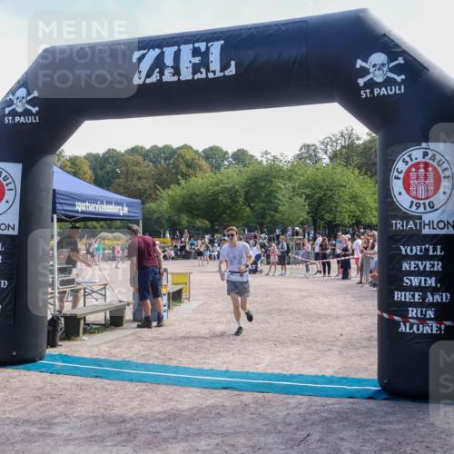 08.09.2024 - Stadtparktriathlon Luisa Fischer http://msf.ph/oto/7002309 08.09.2024 12:22:36 Ziel 498 meine-sportfotos.de