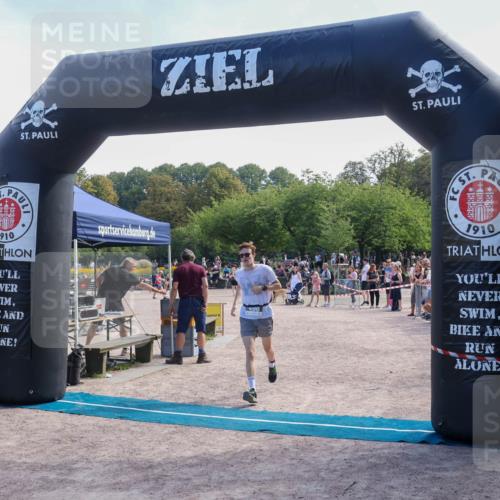 08.09.2024 - Stadtparktriathlon Luisa Fischer http://msf.ph/oto/7002322 08.09.2024 12:22:37 Ziel 498 meine-sportfotos.de