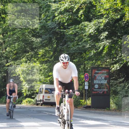 08.09.2024 - Stadtparktriathlon Zöllner http://msf.ph/oto/7002379 08.09.2024 11:16:16 Radfahren 415, 479, 513, 636 meine-sportfotos.de