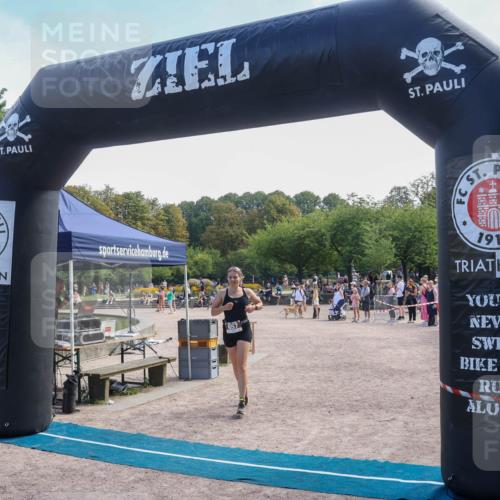 08.09.2024 - Stadtparktriathlon Luisa Fischer http://msf.ph/oto/7002451 08.09.2024 12:23:41 Ziel 645, 657 meine-sportfotos.de
