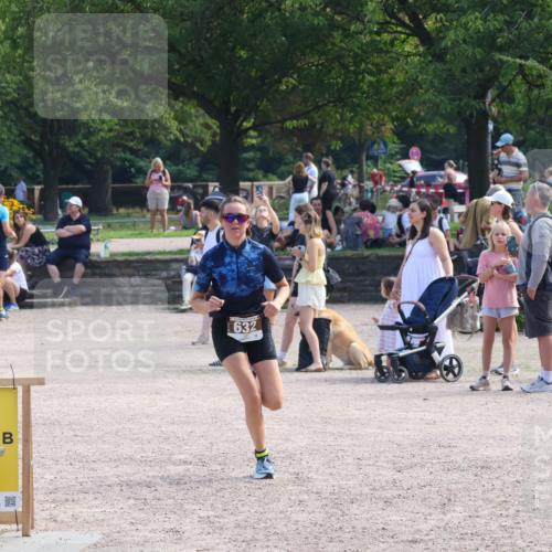 08.09.2024 - Stadtparktriathlon Luisa Fischer http://msf.ph/oto/7002553 08.09.2024 12:24:24 Ziel 632 meine-sportfotos.de