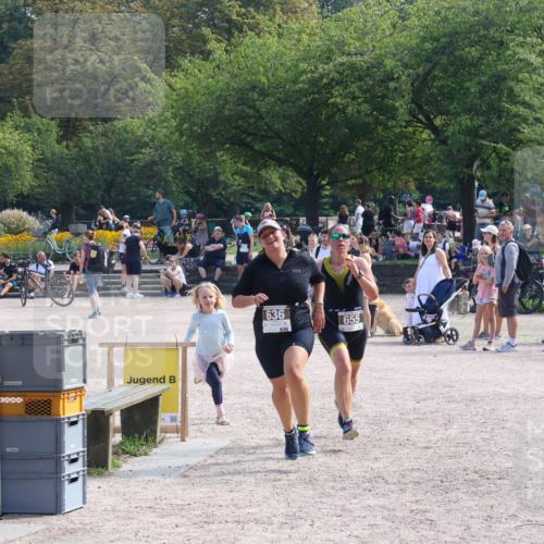 08.09.2024 - Stadtparktriathlon Luisa Fischer http://msf.ph/oto/7002669 08.09.2024 12:24:41 Ziel 636, 655 meine-sportfotos.de