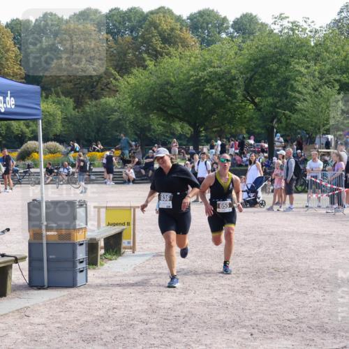 08.09.2024 - Stadtparktriathlon Luisa Fischer http://msf.ph/oto/7002680 08.09.2024 12:24:42 Ziel 636, 638, 655 meine-sportfotos.de