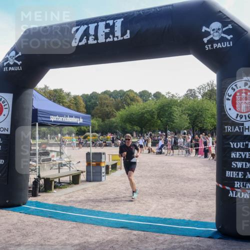 08.09.2024 - Stadtparktriathlon Luisa Fischer http://msf.ph/oto/7002735 08.09.2024 12:24:48 Ziel 636, 638, 655 meine-sportfotos.de