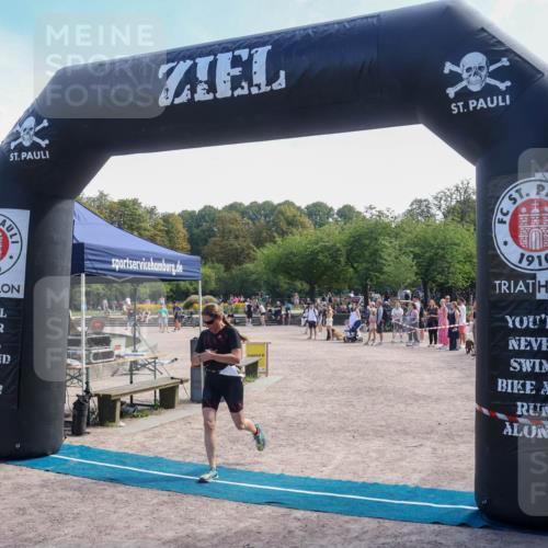 08.09.2024 - Stadtparktriathlon Luisa Fischer http://msf.ph/oto/7002740 08.09.2024 12:24:49 Ziel 636, 638, 655 meine-sportfotos.de