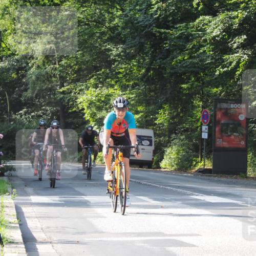 08.09.2024 - Stadtparktriathlon Zöllner http://msf.ph/oto/7003379 08.09.2024 11:21:58 Radfahren 501, 547, 587, 590, 621, 626, 821 meine-sportfotos.de