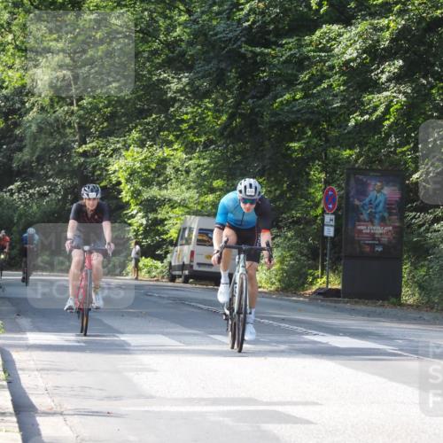 08.09.2024 - Stadtparktriathlon Zöllner http://msf.ph/oto/7003541 08.09.2024 11:22:23 Radfahren 535, 550, 627 meine-sportfotos.de