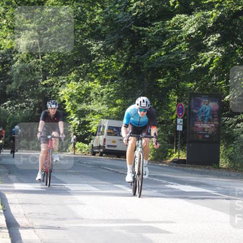 08.09.2024 - Stadtparktriathlon Zöllner http://msf.ph/oto/7003553 08.09.2024 11:22:23 Radfahren 535, 550, 627 meine-sportfotos.de