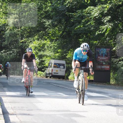 08.09.2024 - Stadtparktriathlon Zöllner http://msf.ph/oto/7003558 08.09.2024 11:22:23 Radfahren 535, 550, 627 meine-sportfotos.de