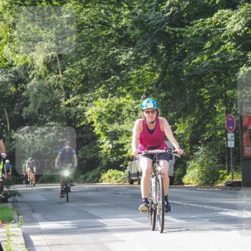 08.09.2024 - Stadtparktriathlon Zöllner http://msf.ph/oto/7004156 08.09.2024 11:25:17 Radfahren 617, 659 meine-sportfotos.de