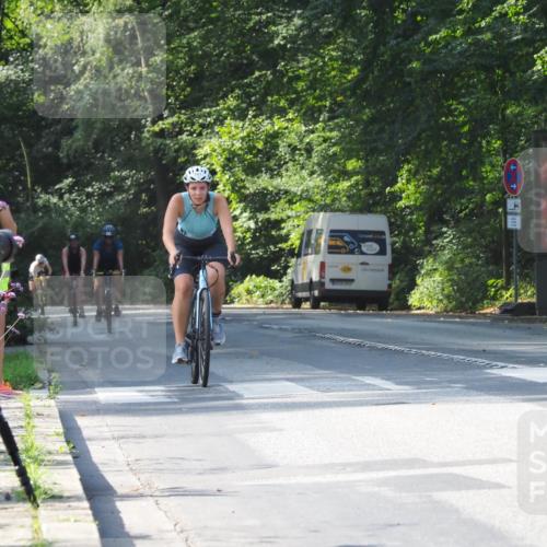 08.09.2024 - Stadtparktriathlon Zöllner http://msf.ph/oto/7004303 08.09.2024 11:25:41 Radfahren 581, 597, 598, 600, 657 meine-sportfotos.de