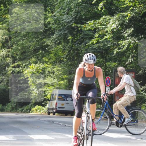 08.09.2024 - Stadtparktriathlon Zöllner http://msf.ph/oto/7005725 08.09.2024 11:34:43 Radfahren 584 meine-sportfotos.de