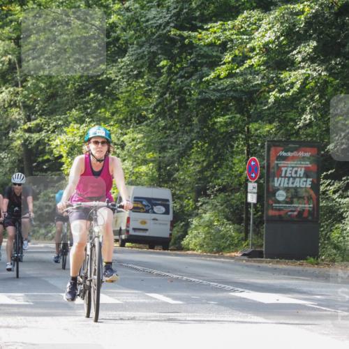 08.09.2024 - Stadtparktriathlon Zöllner http://msf.ph/oto/7005843 08.09.2024 11:35:33 Radfahren 612, 617, 632, 638, 658, 659, 722 meine-sportfotos.de
