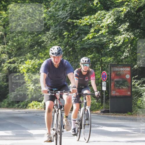 08.09.2024 - Stadtparktriathlon Zöllner http://msf.ph/oto/7005933 08.09.2024 11:36:08 Radfahren 470, 661 meine-sportfotos.de