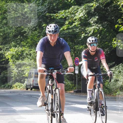 08.09.2024 - Stadtparktriathlon Zöllner http://msf.ph/oto/7005940 08.09.2024 11:36:09 Radfahren 470, 661 meine-sportfotos.de