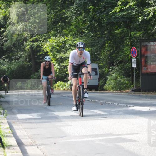 08.09.2024 - Stadtparktriathlon Zöllner http://msf.ph/oto/7005959 08.09.2024 11:36:24 Radfahren 602, 660, 725 meine-sportfotos.de