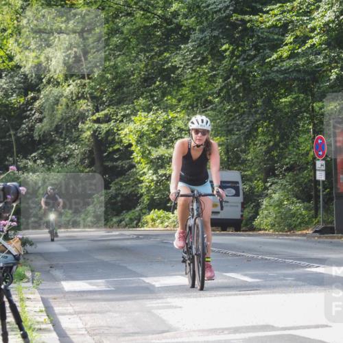 08.09.2024 - Stadtparktriathlon Zöllner http://msf.ph/oto/7005975 08.09.2024 11:36:26 Radfahren 463, 602, 660, 725 meine-sportfotos.de