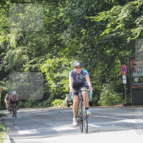 08.09.2024 - Stadtparktriathlon Zöllner http://msf.ph/oto/7006391 08.09.2024 11:37:56 Radfahren 596, 610, 616, 679, 680, 695 meine-sportfotos.de