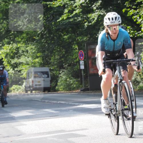 08.09.2024 - Stadtparktriathlon Zöllner http://msf.ph/oto/7006498 08.09.2024 11:38:13 Radfahren 591, 645, 663, 694 meine-sportfotos.de